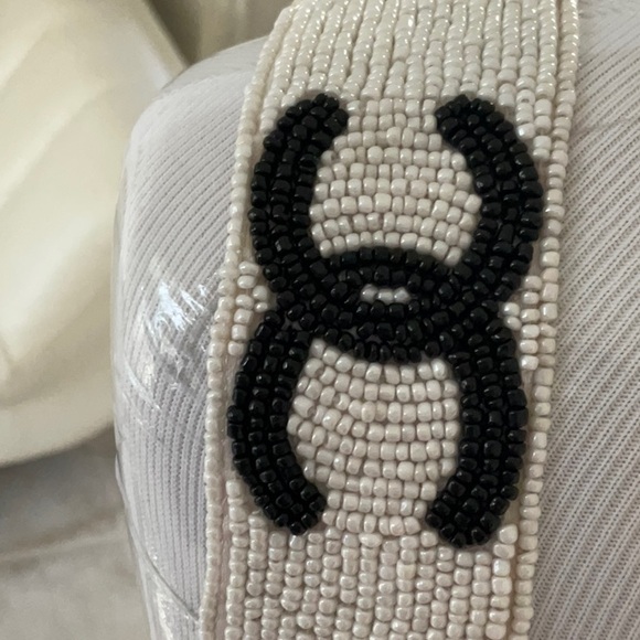 Beaded Crossbody - Picture 2 of 6